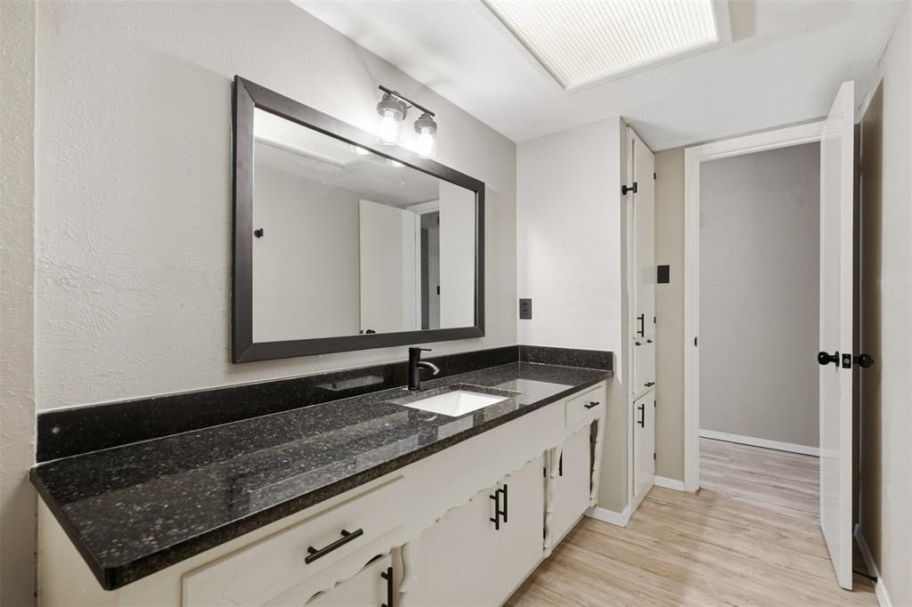 439 Shorewood Drive Property Photo 13