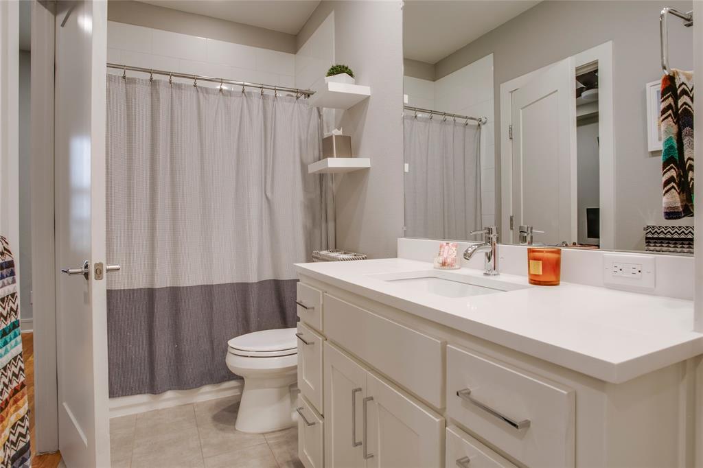 2127 Clark Street 103 Property Photo 24