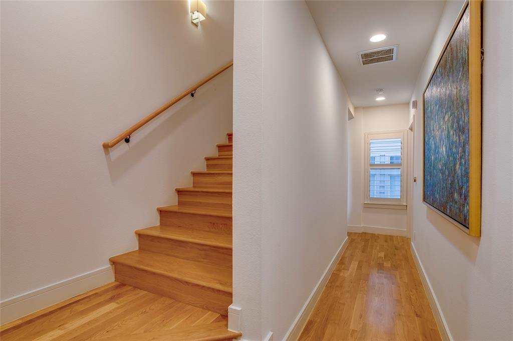 2127 Clark Street 103 Property Photo 27