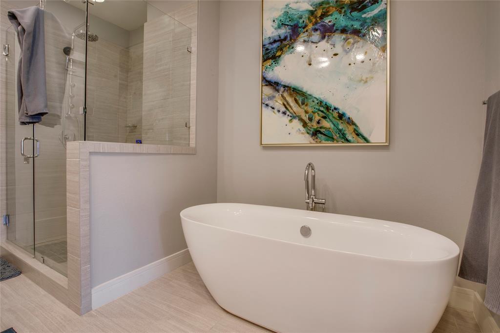 2127 Clark Street 103 Property Photo 31