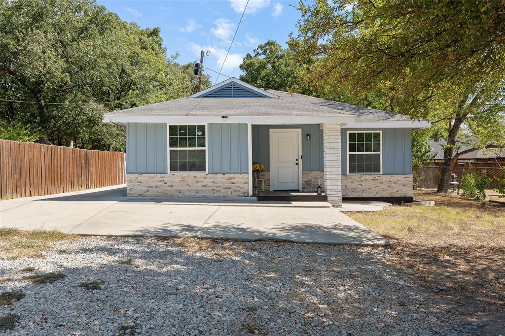 2803 Dennis Circle Property Photo 1