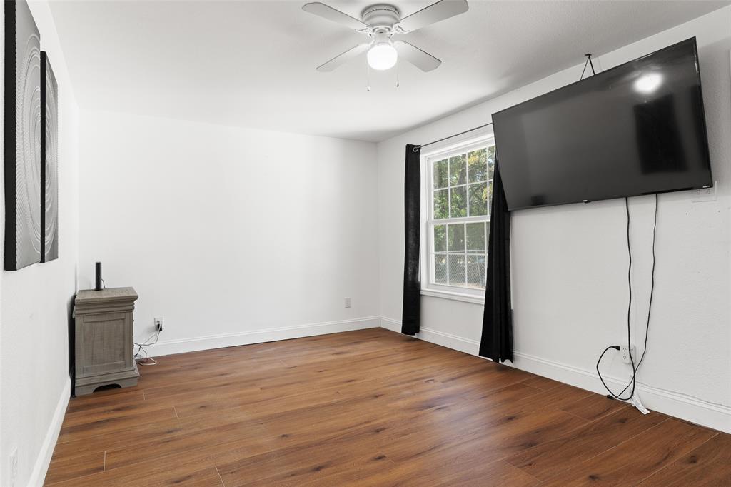 2803 Dennis Circle Property Photo 5