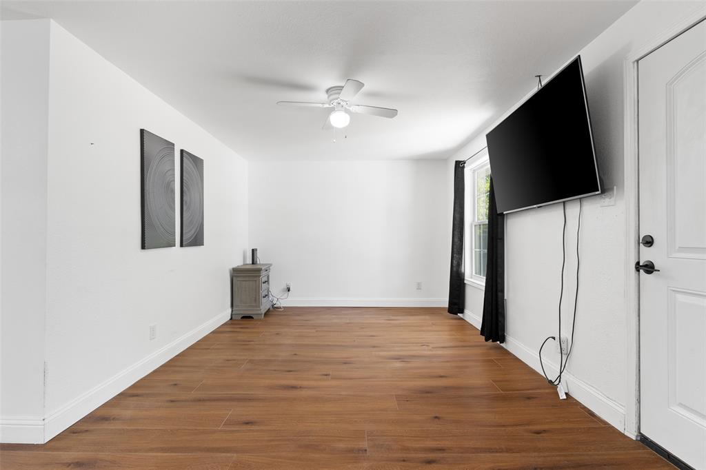 2803 Dennis Circle Property Photo 6
