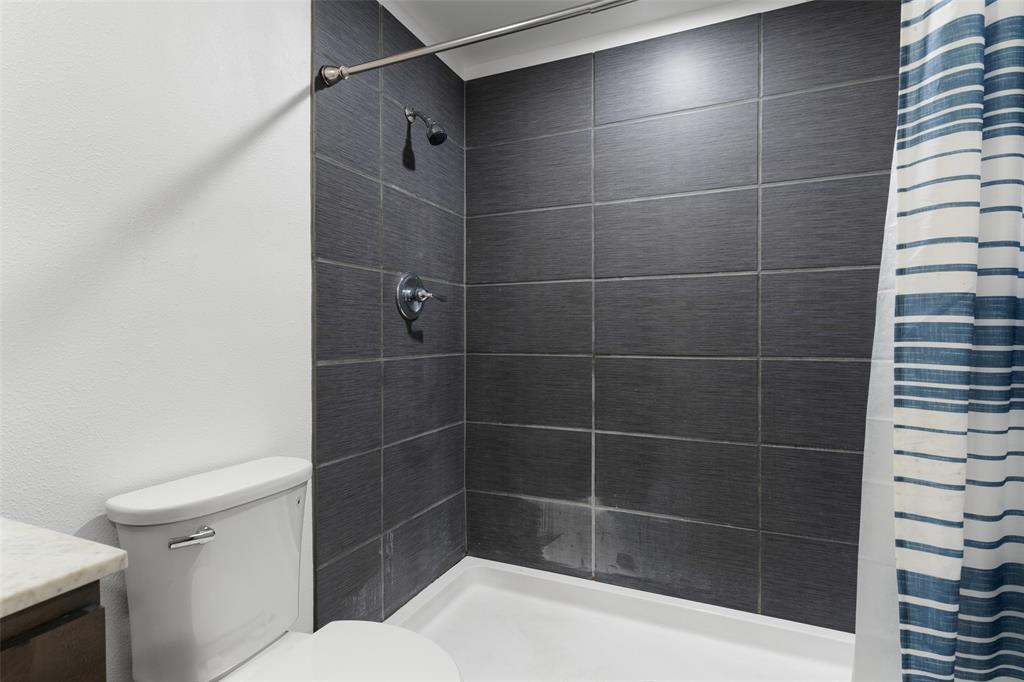 2803 Dennis Circle Property Photo 20