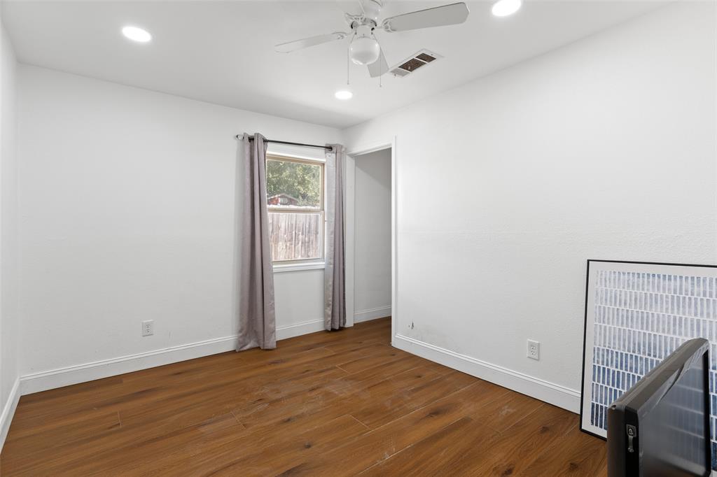 2803 Dennis Circle Property Photo 23