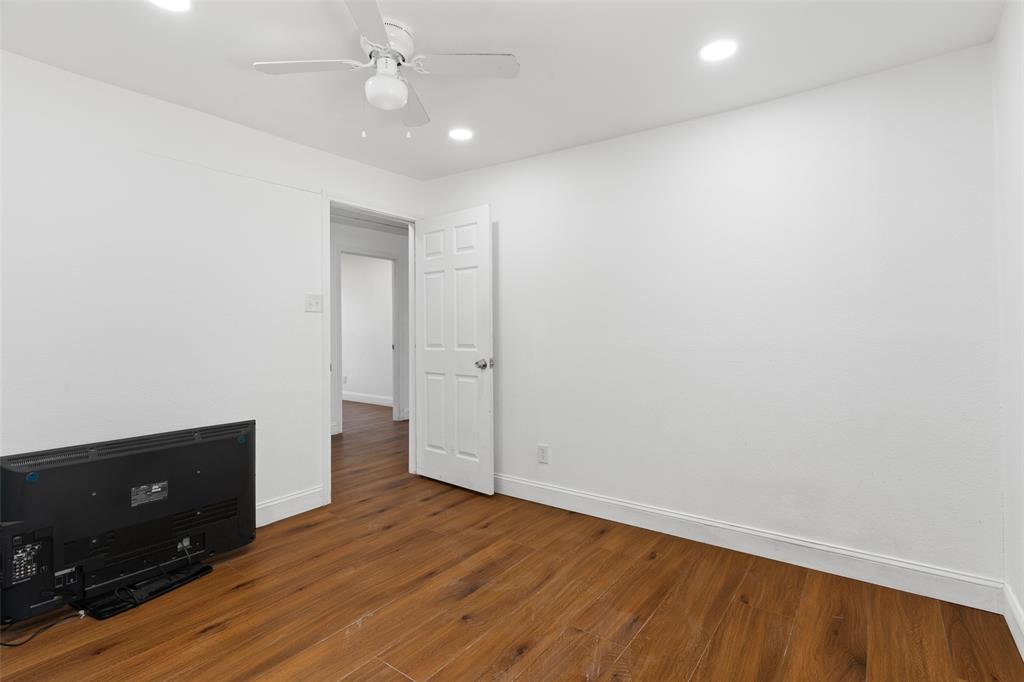 2803 Dennis Circle Property Photo 24