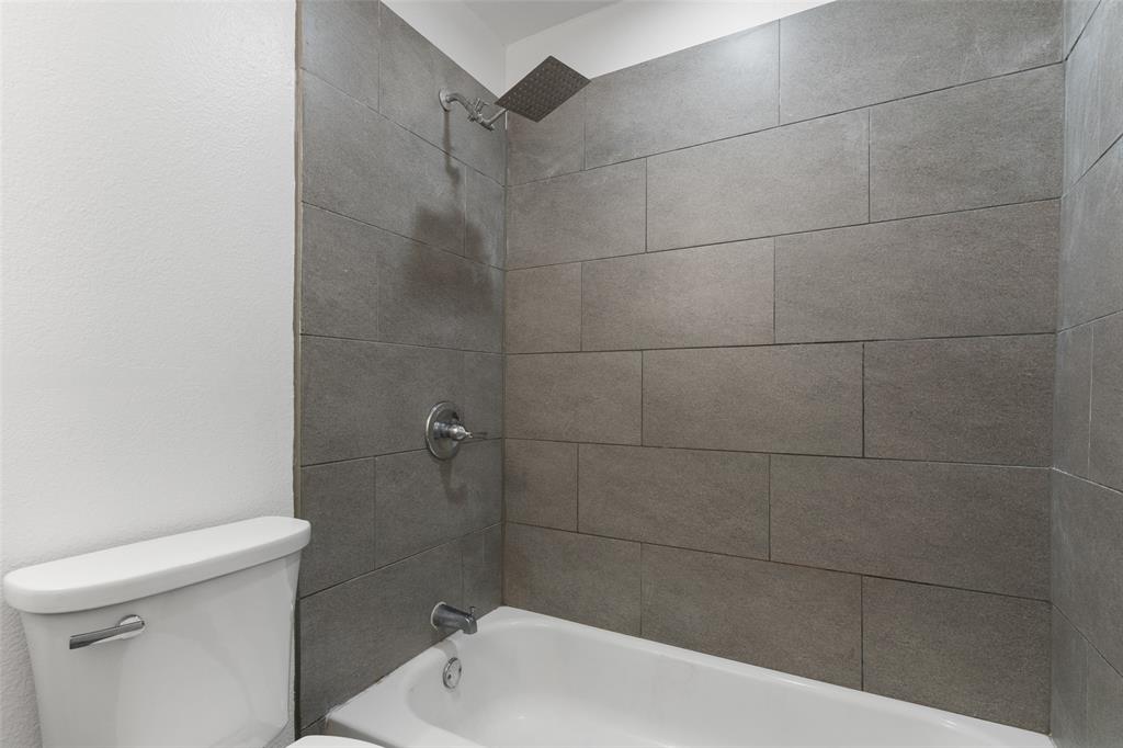 2803 Dennis Circle Property Photo 27