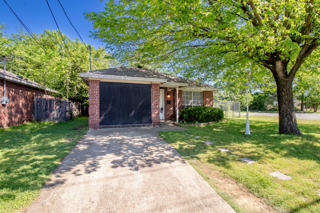 2651 Anderson Street Property Photo 2