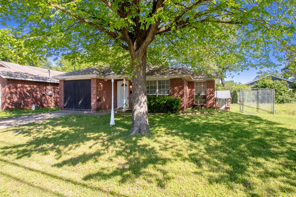 2651 Anderson Street Property Photo 3