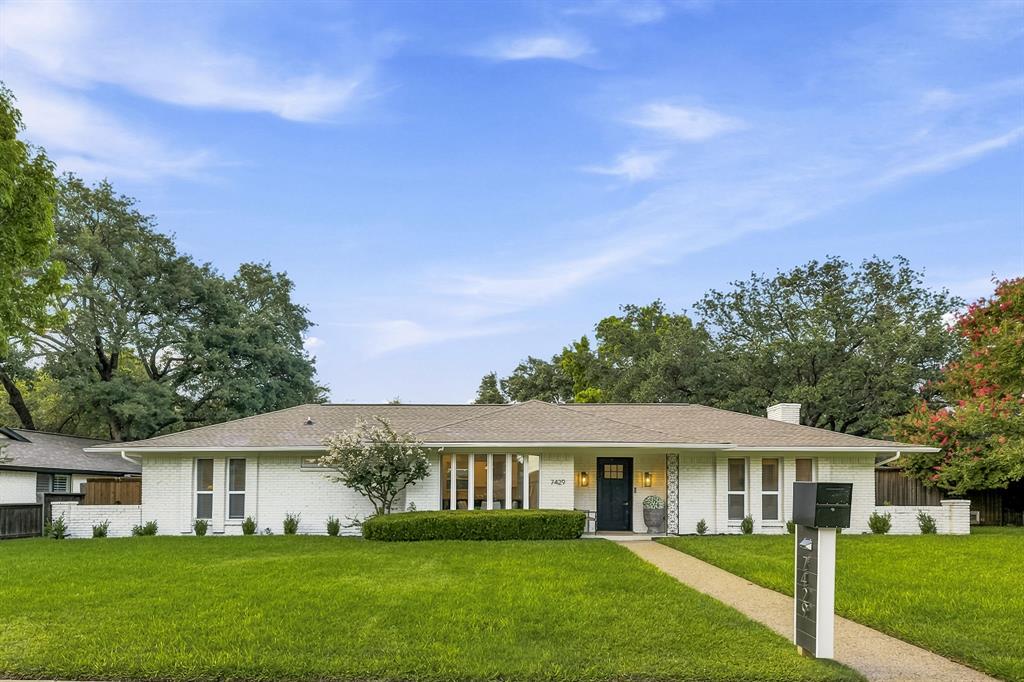 7429 Tangleglen Drive Property Photo 1