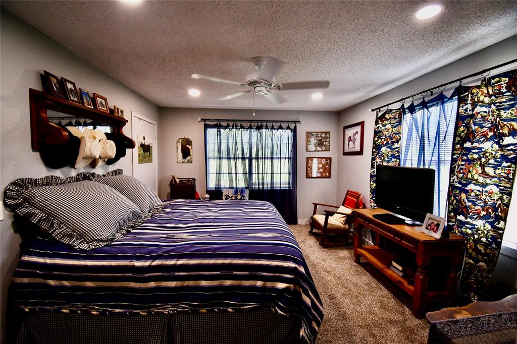 324 County Road 317 Property Photo 37