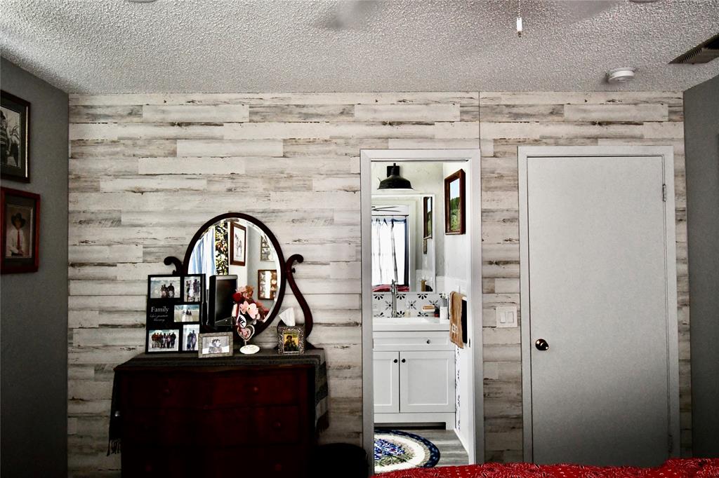 324 County Road 317 Property Photo 38