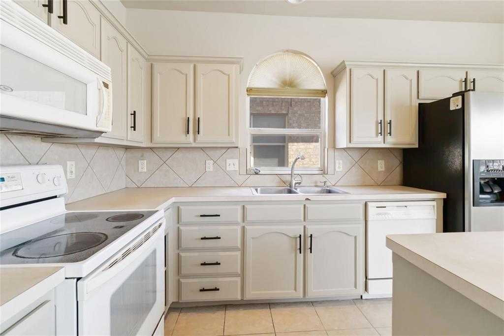 2680 Silver Hill Drive Property Photo 8