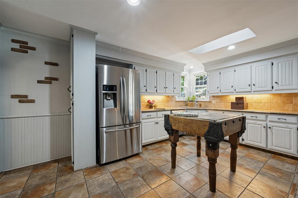 5530 Anita Street Property Photo 11