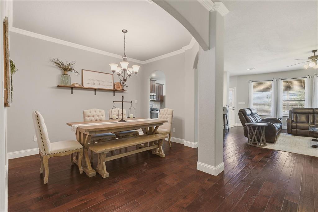 2918 Winchester Avenue Property Photo 4