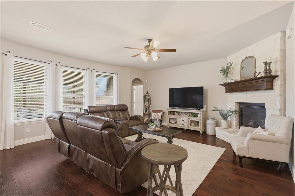 2918 Winchester Avenue Property Photo 6