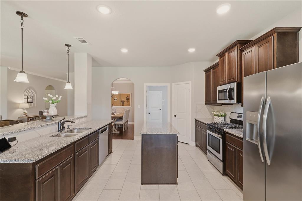 2918 Winchester Avenue Property Photo 13