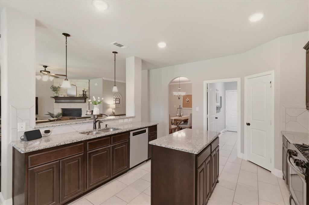 2918 Winchester Avenue Property Photo 14
