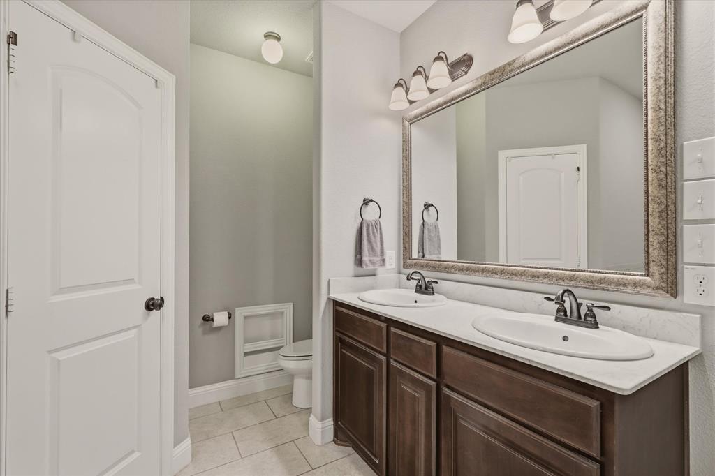2918 Winchester Avenue Property Photo 21
