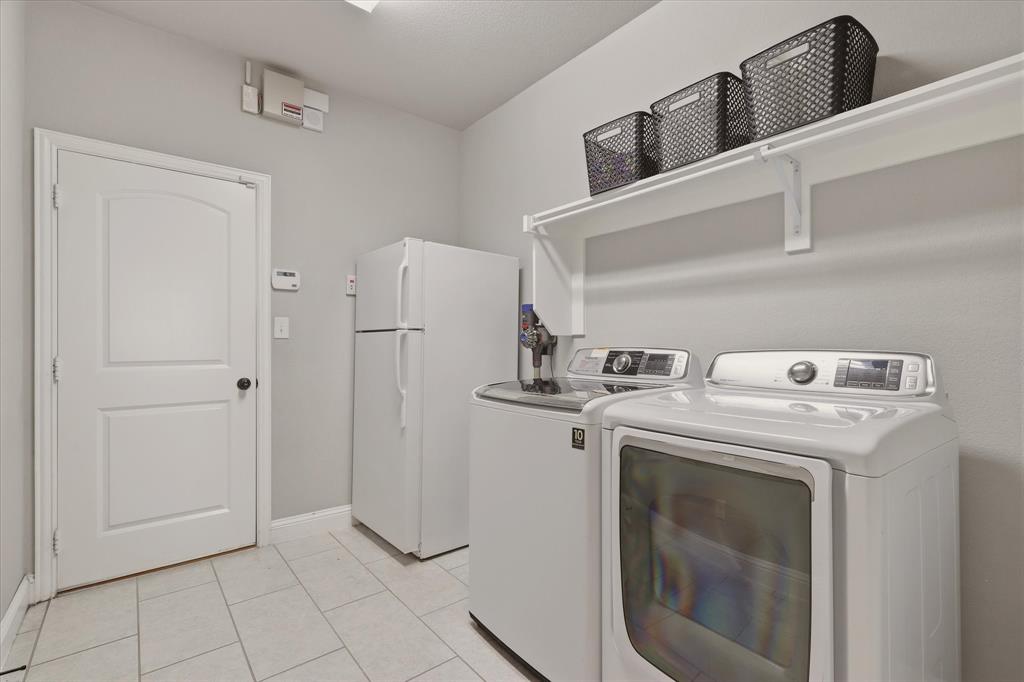 2918 Winchester Avenue Property Photo 27