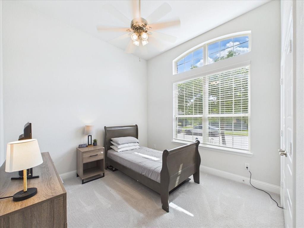 916 Boardwalk Way Property Photo 7