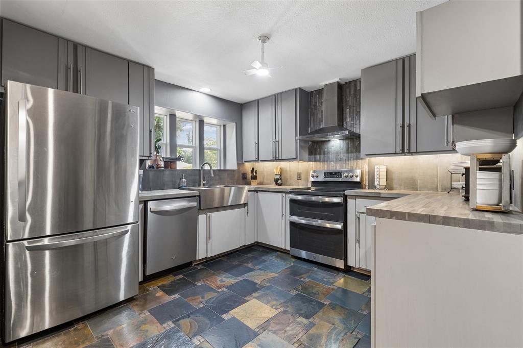 13121 Halwin Circle Property Photo 8