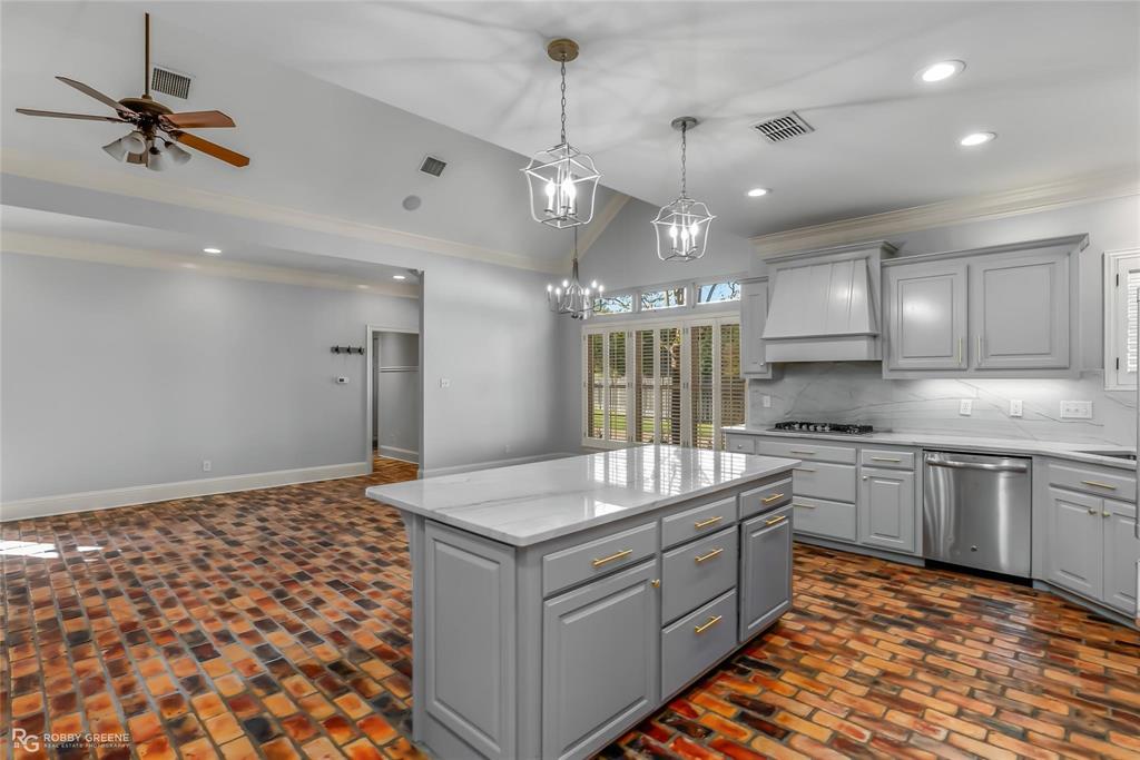1012 Conti Circle Property Photo 17