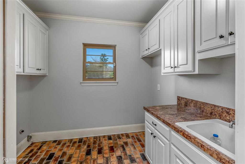 1012 Conti Circle Property Photo 33
