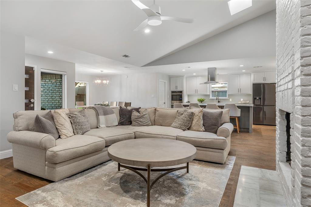 6639 Clearhaven Circle Property Photo 4