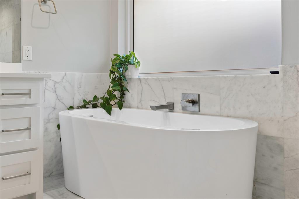 6639 Clearhaven Circle Property Photo 16
