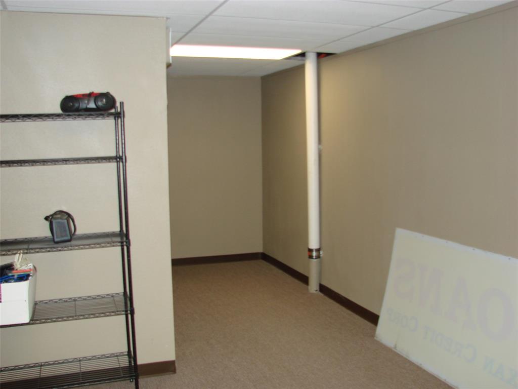 336 N Grand Avenue Property Photo 11