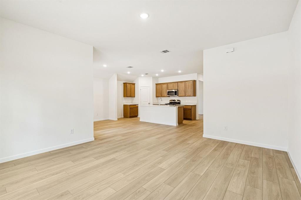 2506 Canadian Way Property Photo 8