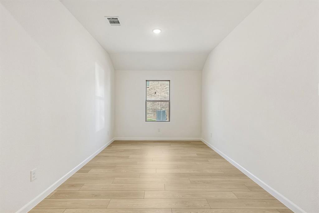 2506 Canadian Way Property Photo 11