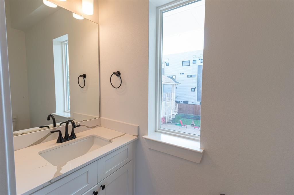 1626 Andrade Place Property Photo 8