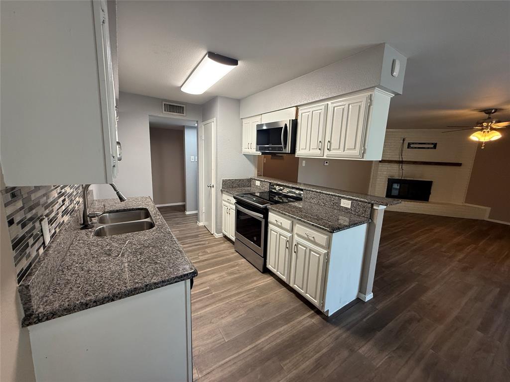 355 Ridgecrest Drive Property Photo 4