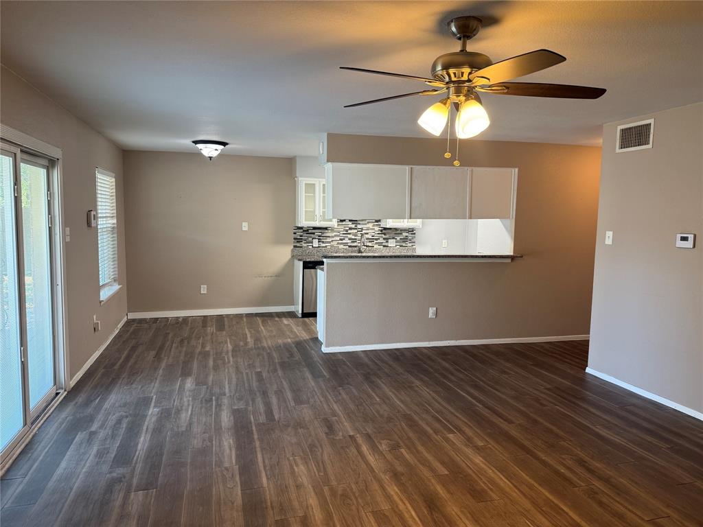 355 Ridgecrest Drive Property Photo 6