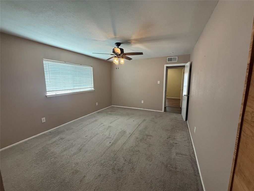355 Ridgecrest Drive Property Photo 9