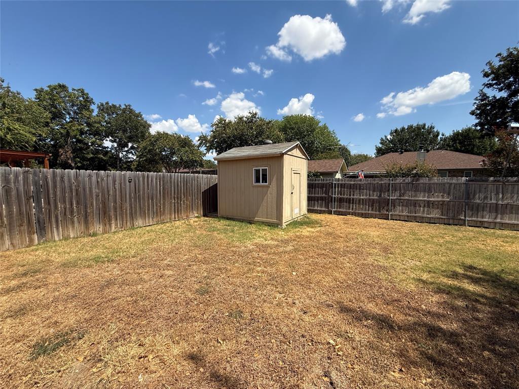 355 Ridgecrest Drive Property Photo 16