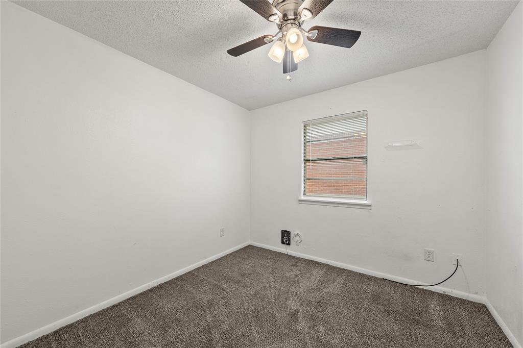 914 Randa Street Property Photo 9