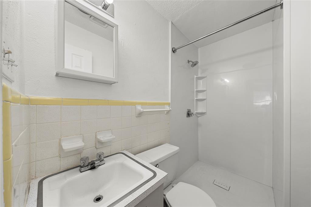 914 Randa Street Property Photo 12