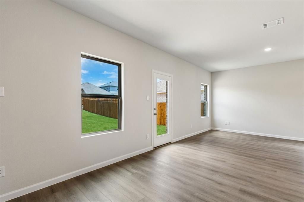 836 Springwell Drive Property Photo 8