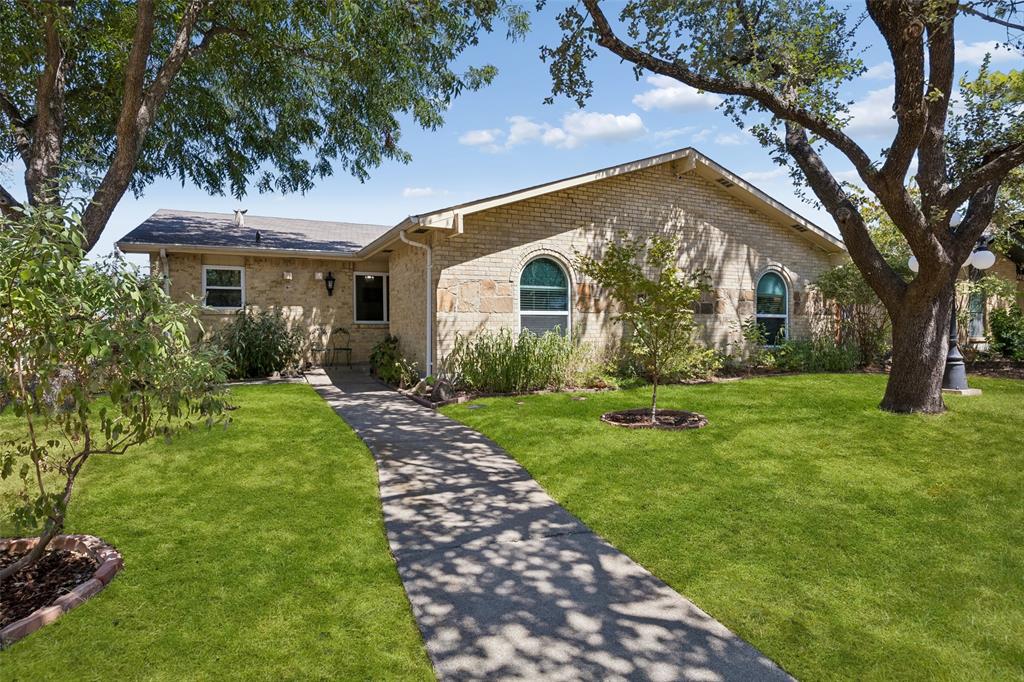 2061 E Peters Colony Road Property Photo 1