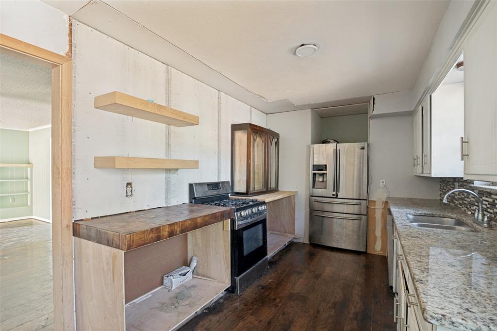 1717 Douglas Drive Property Photo 5