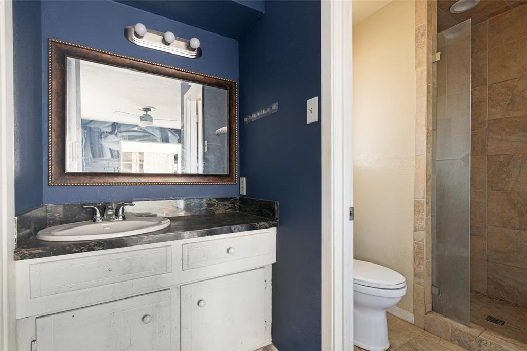 1717 Douglas Drive Property Photo 8
