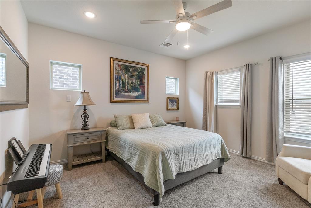 4533 Ward Street Property Photo 10