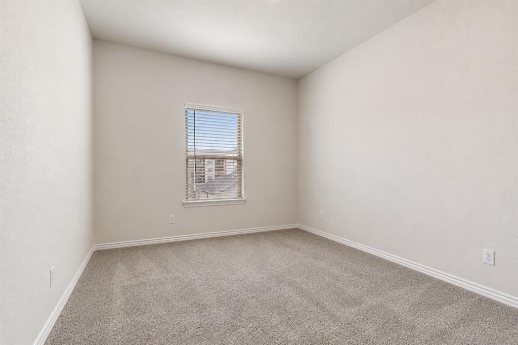 4533 Ward Street Property Photo 16