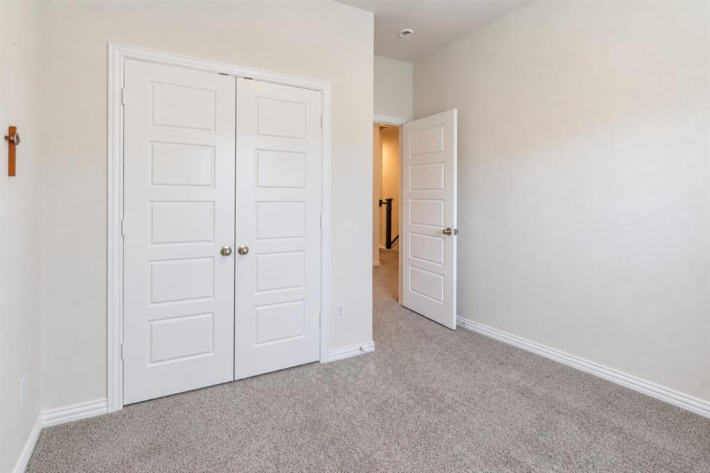 4533 Ward Street Property Photo 17