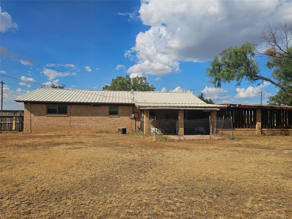 1300 Bailey Street Property Photo 5