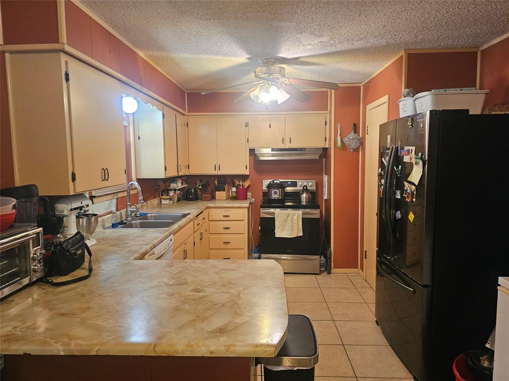 1300 Bailey Street Property Photo 7