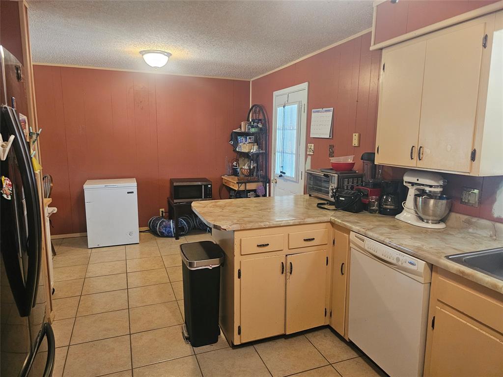 1300 Bailey Street Property Photo 8